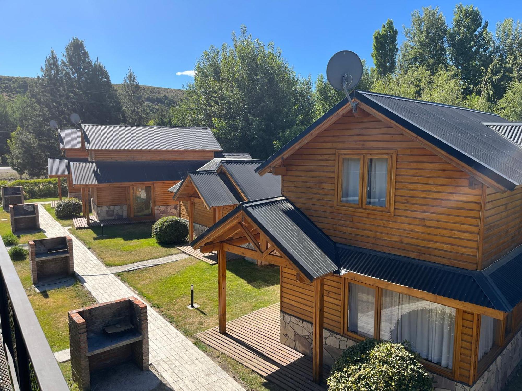 Complejo Hotelero Illihue - Cabanas & Hosteria Junin de los Andes Exterior photo