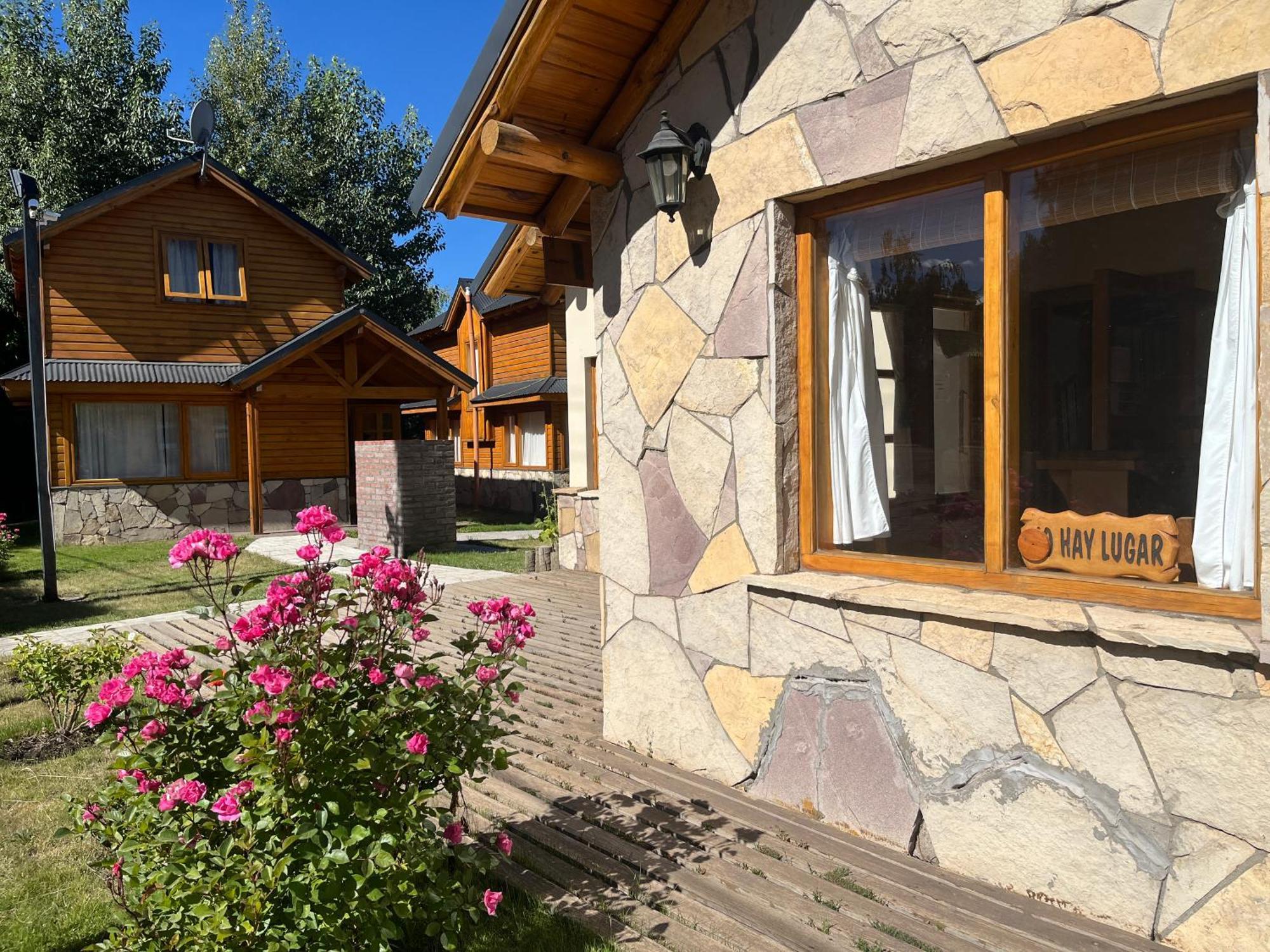 Complejo Hotelero Illihue - Cabanas & Hosteria Junin de los Andes Exterior photo