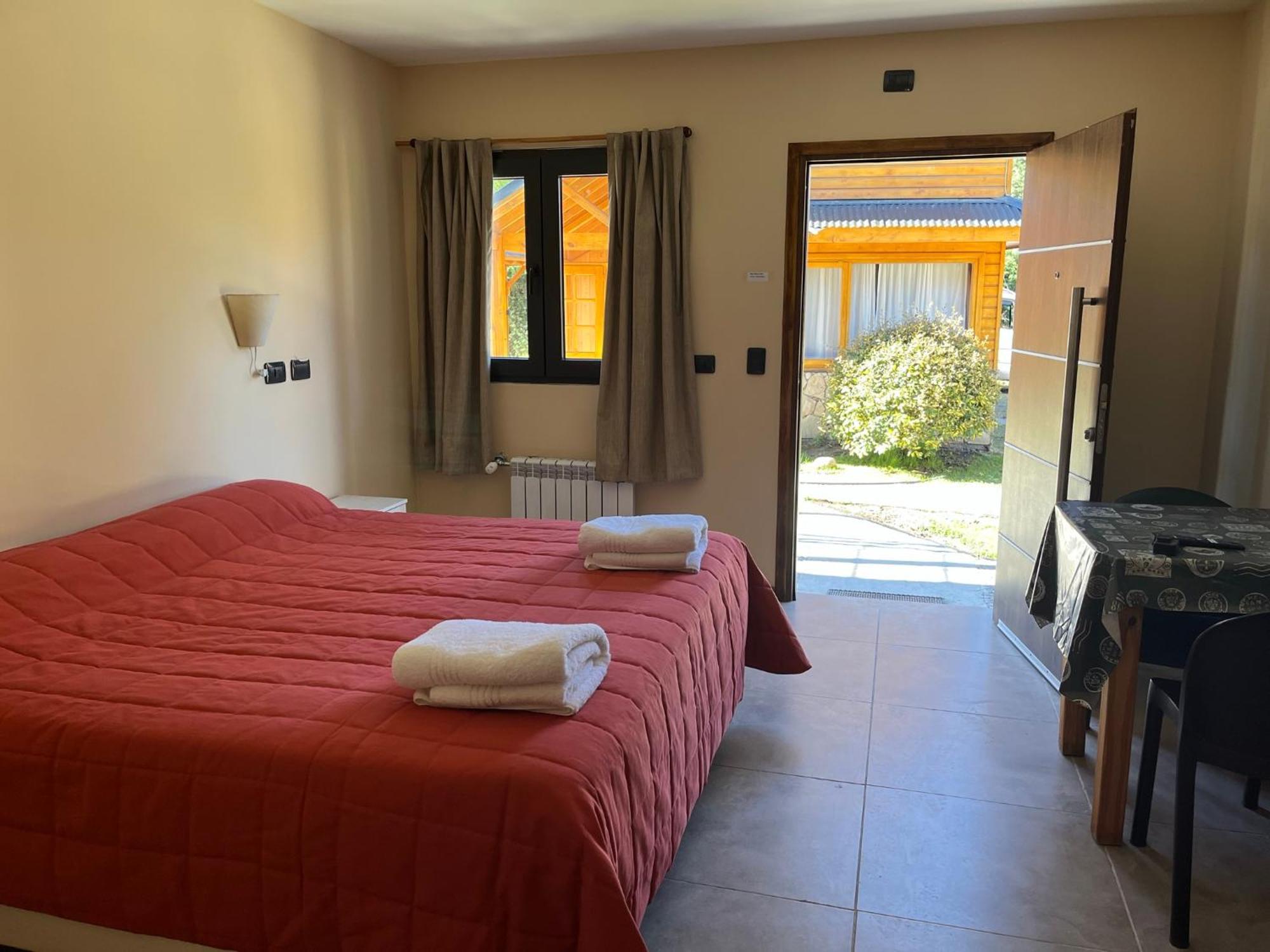 Complejo Hotelero Illihue - Cabanas & Hosteria Junin de los Andes Exterior photo
