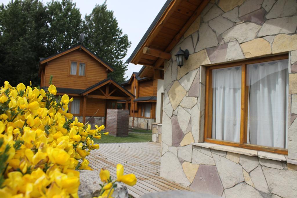 Complejo Hotelero Illihue - Cabanas & Hosteria Junin de los Andes Exterior photo